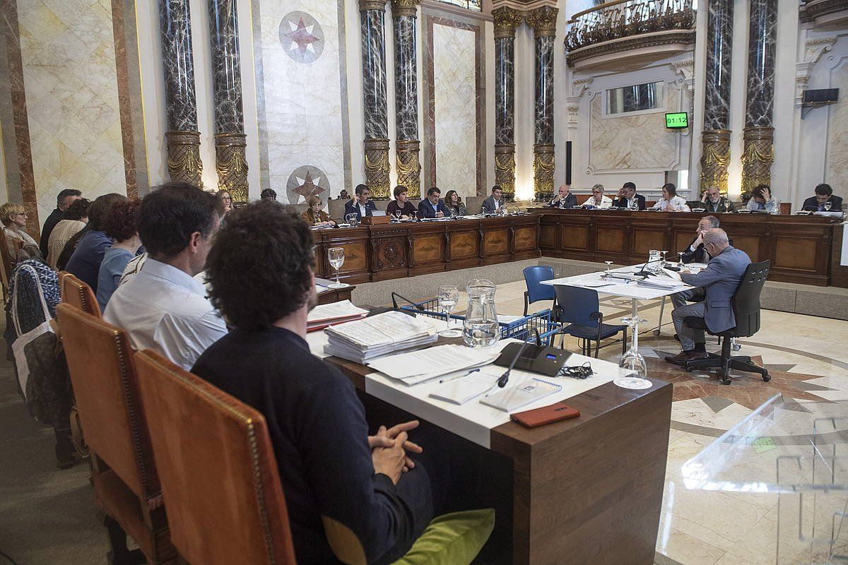 Donostiako Udaleko batzar bat, artxiboko irudi batean. JON URBE / FOKU