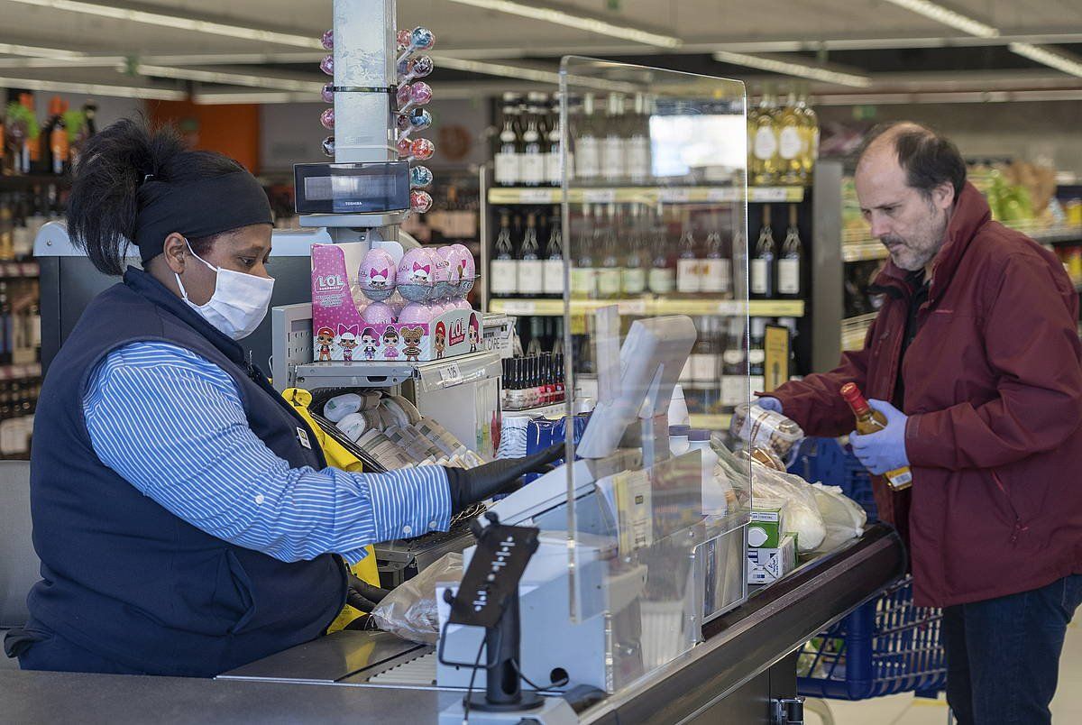 BM supermerkatu bat, Arrasaten (Gipuzkoa). ANDONI CANELLADA/FOKU