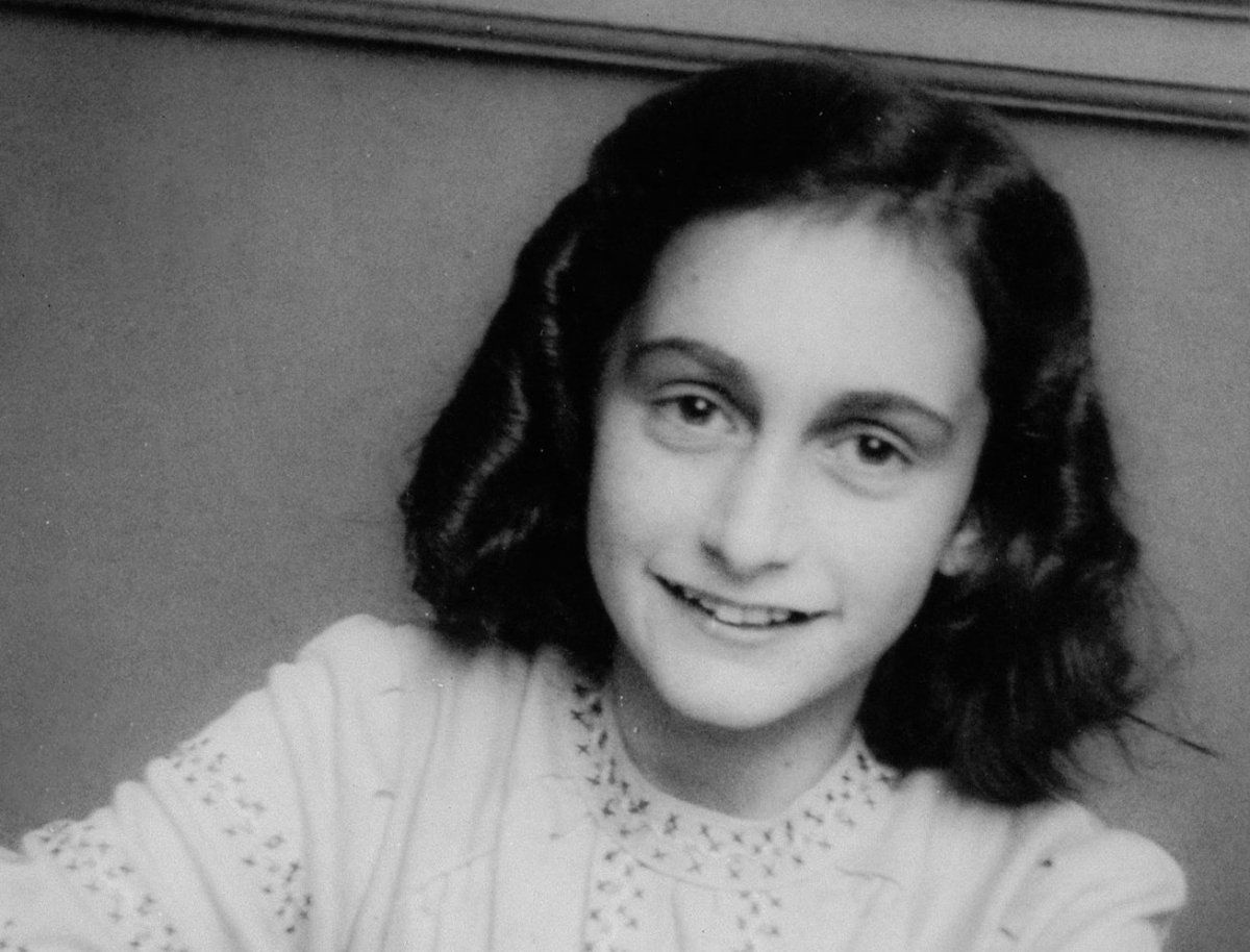 Anne Frank 15 urterekin hil zen, Bergen-Belsen kontzentrazio esparruan. BERRIA