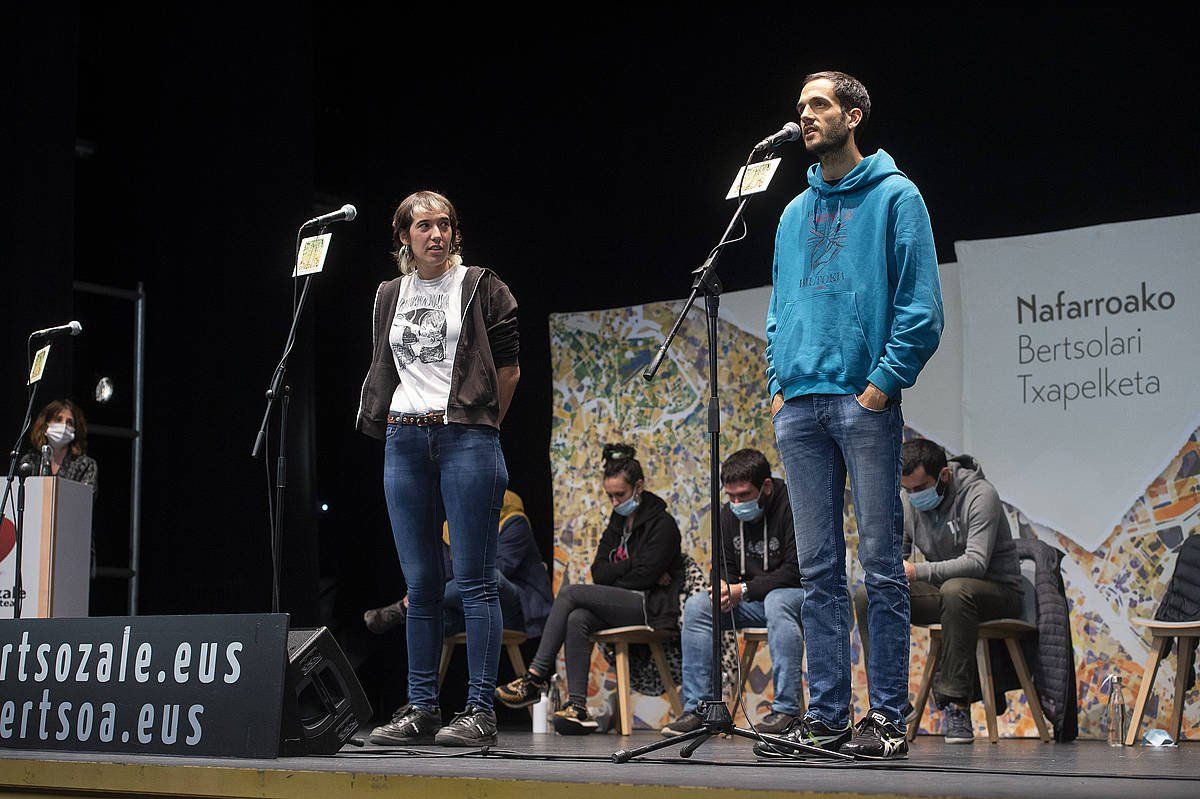 Saioa Alkaiza eta Julio Soto, txapelketako saio batean. Alkaiza azken emanaldian arituko da; Soto lehenengoan. IñIGO URIZ / FOKU