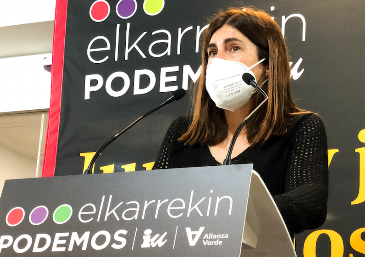 Miren Gorrotxategi Elkarrekin Podemos-IUko legebiltzarreko bozeramailearen prentaurrekoa, gaur goizean. ELKARREKIN PODEMOS-IU