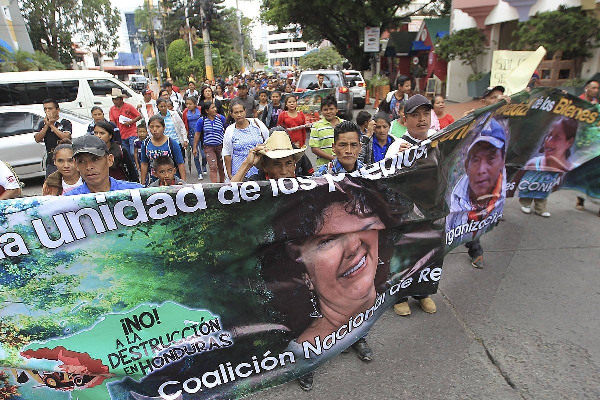 Meatzeen kontrako protesta bat, 2018an, Tegucialpan. GUSTAVO AMADOR, EFE