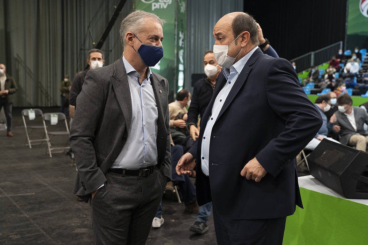 Iñigo Urkullu eta Andoni Ortuzar, EAJren Batzar Nagusian. MONIKA DEL VALLE / FOKU