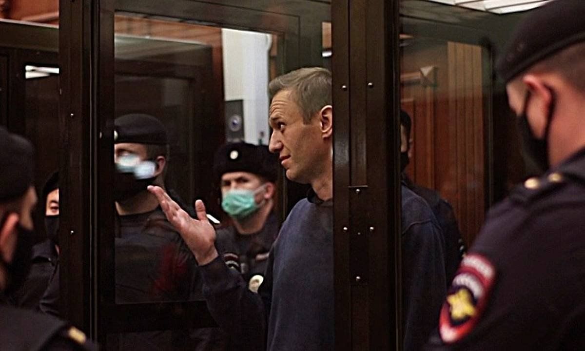 Aleksei Navalni, iazko otsailean, bere aurkako beste epaiketa batean. EFE