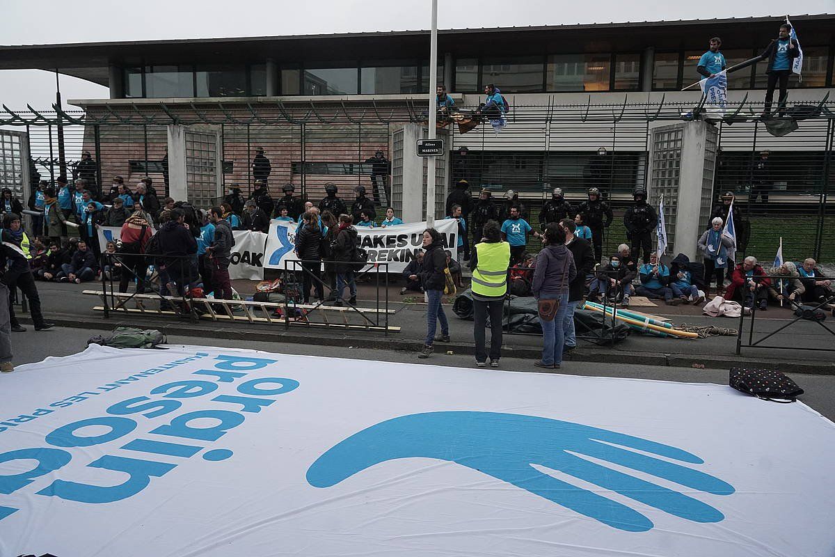 Bakegileen protesta, joan den otsailean, euskal presoen alde. JAGOBA MANTEROLA / FOKU