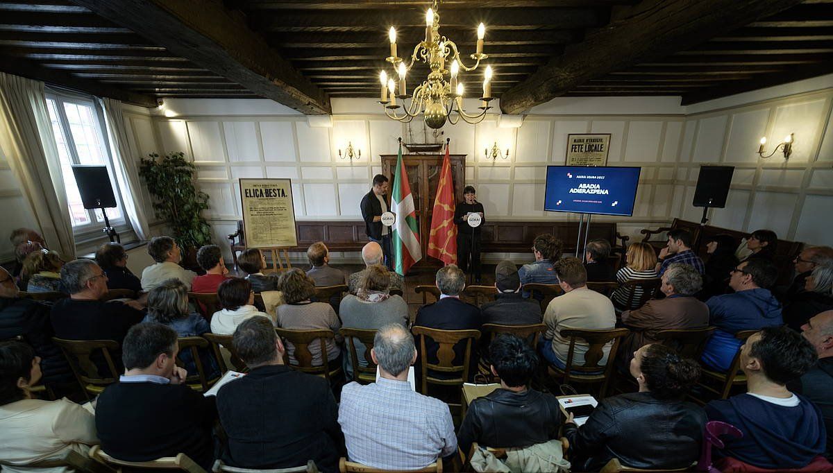 Euskal Herria Batera-ren ekitaldia, gaur, Abadiako jauregian. JON URBE / FOU