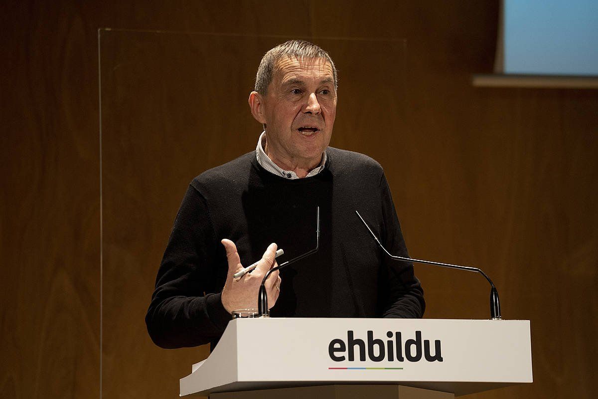Arnaldo Otegi da espiatu duten politikarietako bat. RAUL BOGAJO / FOKU