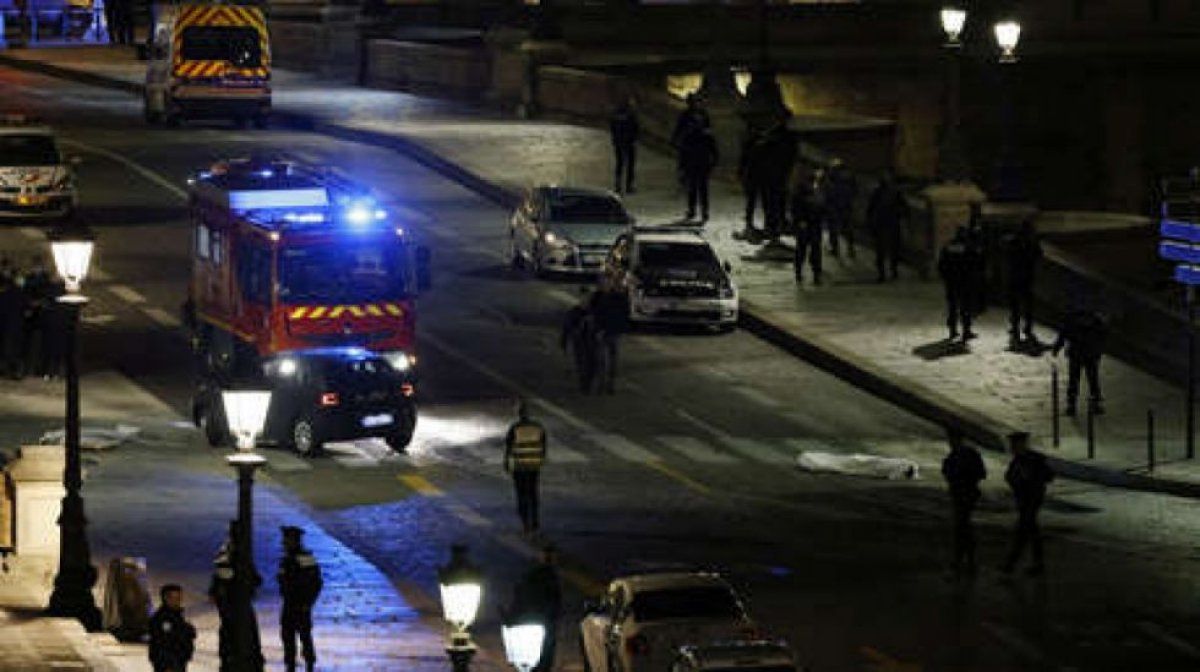 Pont-Neuf zubitik hurbil dagoen Vert-Galant plazaren inguruetan gertatu da ezbeharra.