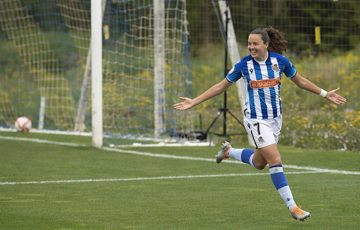 Amaiur Sarriegi, gaur sartu dituen hiru goletako bat ospatzen. JON URBE / FOKU