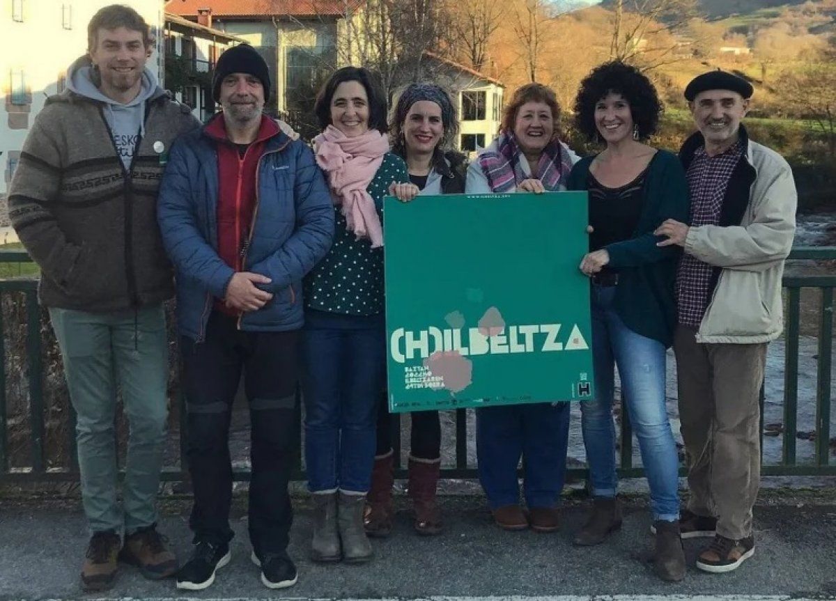 (H)ilbeltza Baztango euskal nobela beltzaren astearen antolatzaileak. BERRIA