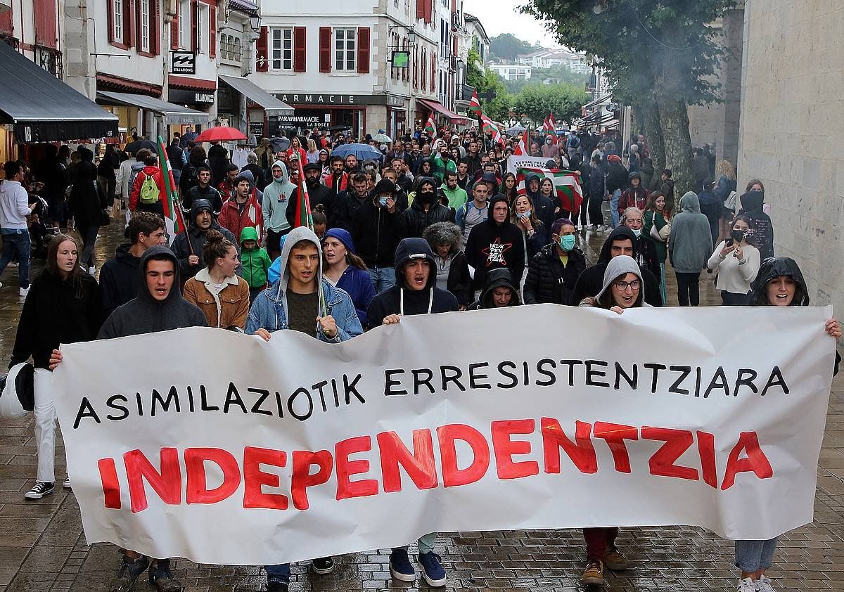 U14k iaz egindako manifestazioa, Donibane Lohizunen. BOB EDME