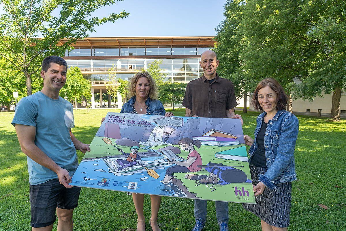 Hik Hasiren udako topaketa pedagogikoen aurkezpena, gaur goizean, Donostian. ANDONI CANELLADA / FOKU