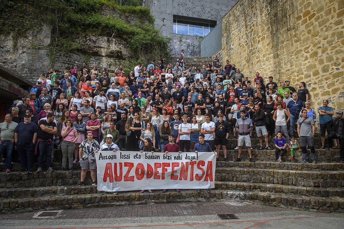 Donostiako Alde Zaharreko Gazte Asanbladaren agerraldia. GORKA RUBIO / FOKU