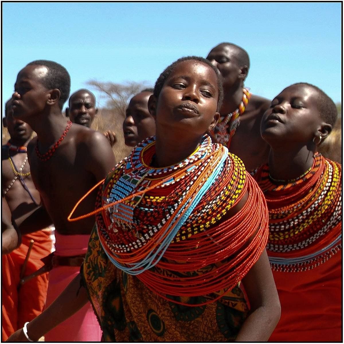 Masai talde bat, Kenyan. CRISTOBAL GARCIA / EFE