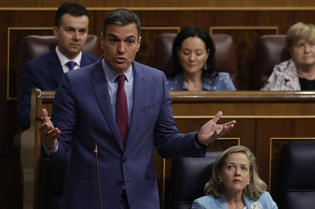 Pedro Sanchez Espainiako presidentea, gaurko Diputatuen Kongresuko bilkuran. EMILIO NARANJO / EFE