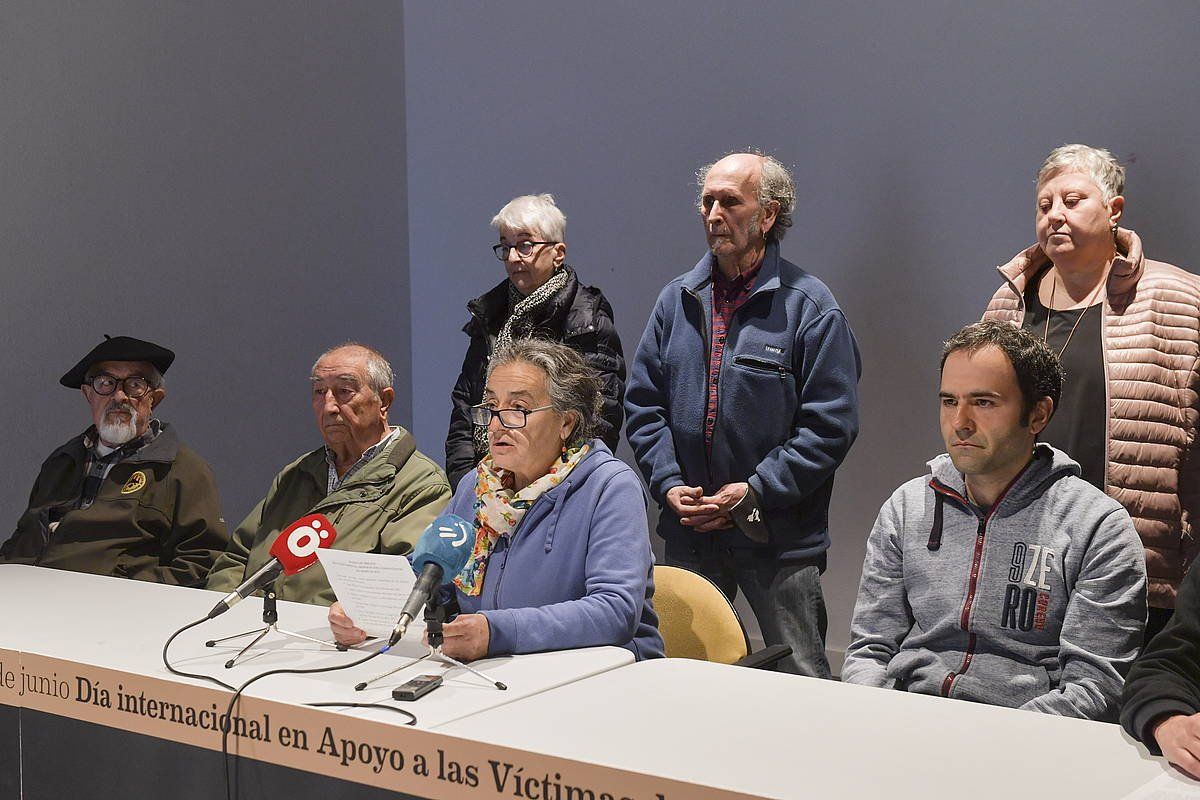 Manifestaziora deitzeko eginiko prentsaurrekoa, apirilean. IDOIA ZABALETA / FOKU