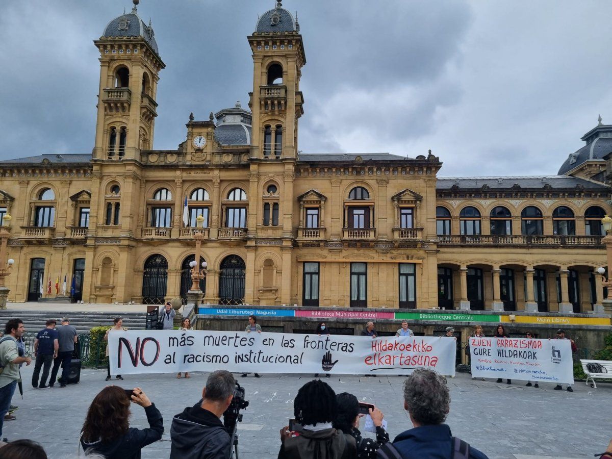 Donostiako elkarretaratzea, gaur, Alderdi Ederren. MIKEL ARRESEIGOR