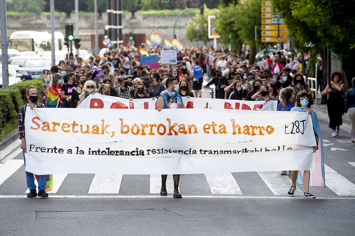 lGTBI komunitatearen harrotasun egunaren harira antolatutako manifestazioa, iaz, Iruñean. IñIGO URIZ / FOKU
