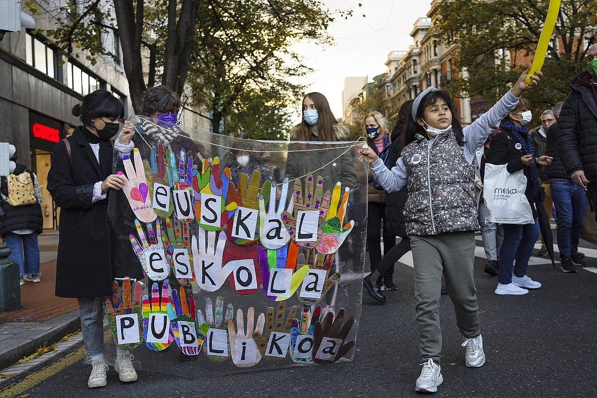 Sare publikoaren aldeko protesta bat, artxiboko irudian. ARITZ LOIOLA / FOKU