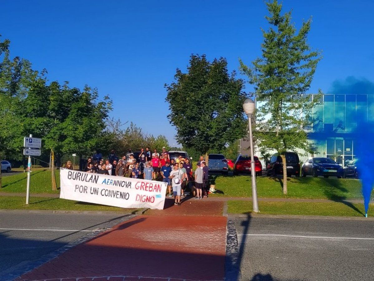 Burulan enpresako langileen protesta, gaur. ELA