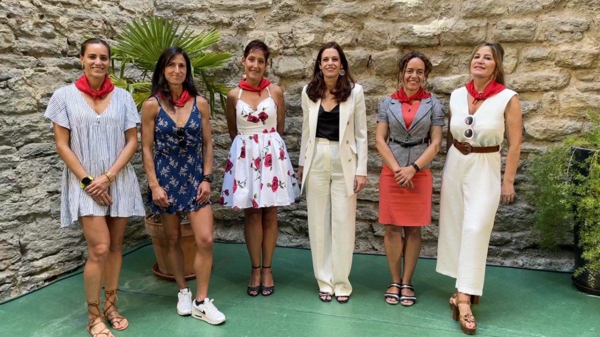 Ruth Brito, Elena Loyo, Jaione Prado, Maider Etxebarria, Arantza Navarro eta Maria Saez de Cortazar. GASTEIZKO UDALA