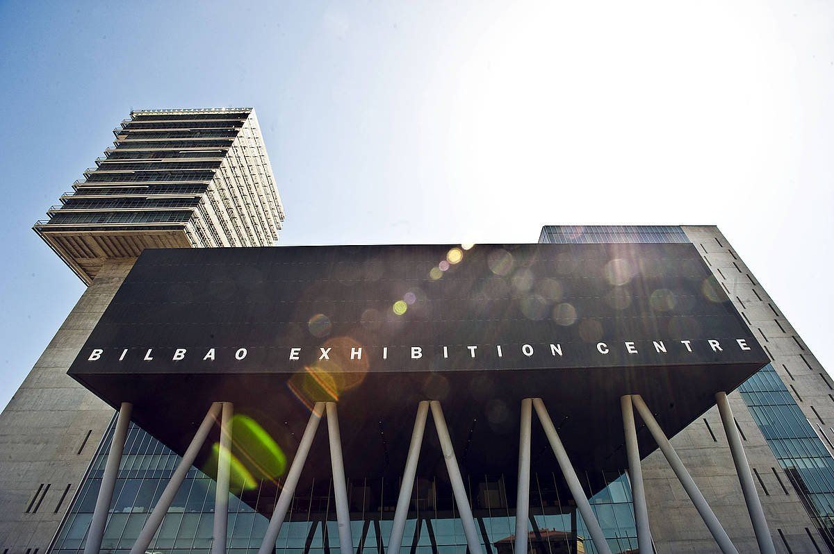 Bilbao Exhibition Centre erakustazokaren aurrealdea, artxiboko irudi batean. JON HERNAEZ / FOKU