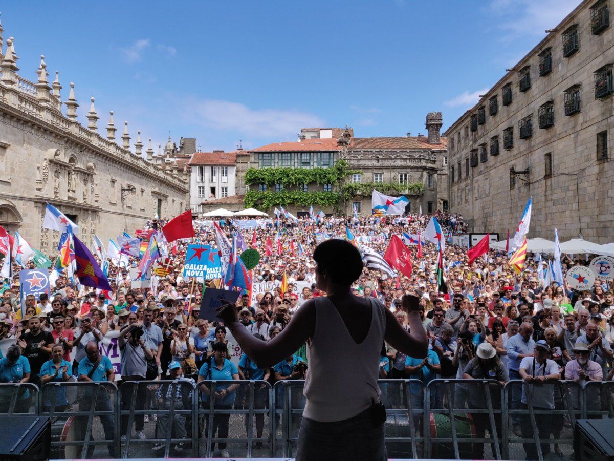 BNGk gaur Santiagon egindako manifestazioaren amaiera. @OBLOQUE