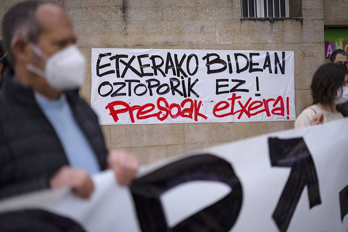 Euskal presoen aldeko mobilizazio bat Galdakaon (Bizkaia), joan den otsailean. ARITZ LOIOLA / FOKU