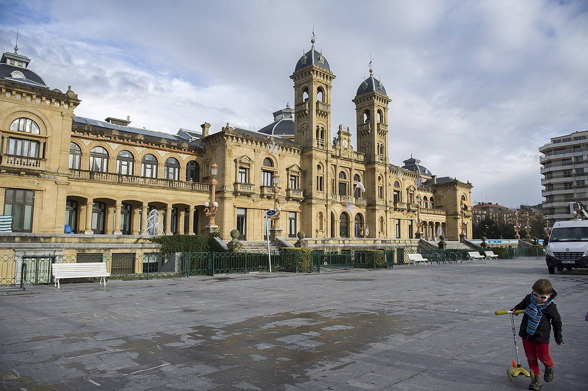 Donostiako udala, artxiboko irudi batean. JUAN CARLOS RUIZ/ FOKU