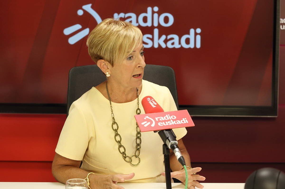 Arantxa Tapia Ekonomiaren Garapenerako sailburua, Radio Euskadin. RADIO EUSKADI