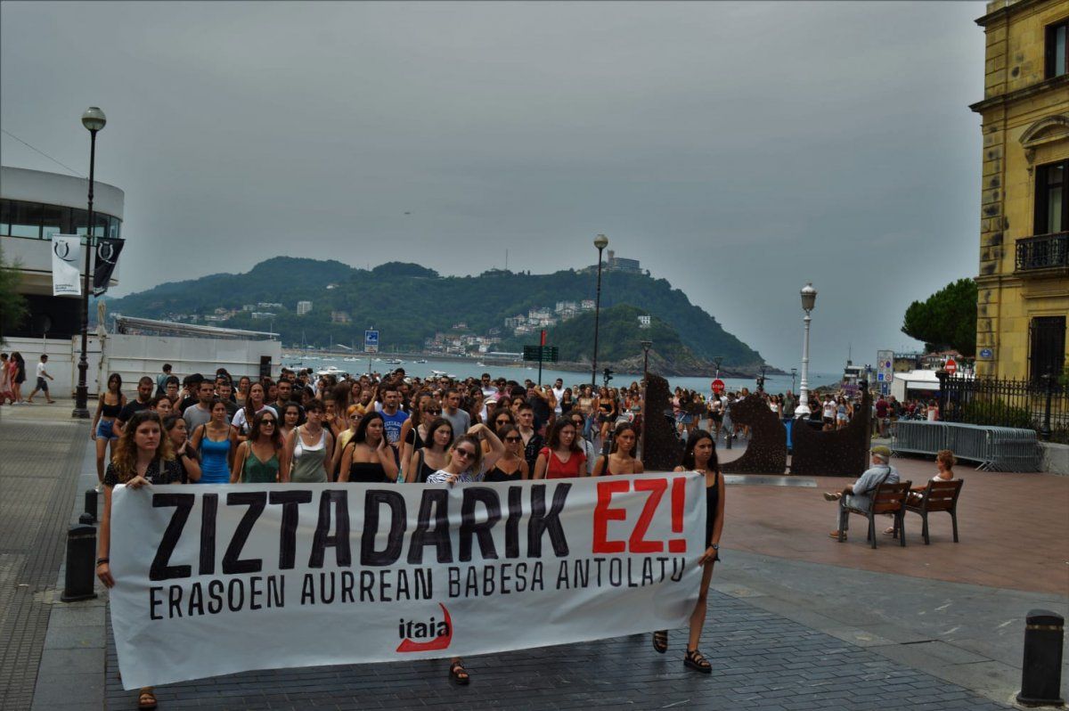 Manifestazioa, gaur, Donostian. ITAIA DONOSTIA.