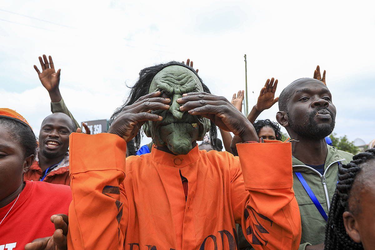 Raila Odinga presidentegaiaren jarraitzaileak, Nairobin. DANIEL IRUNGU, EFE