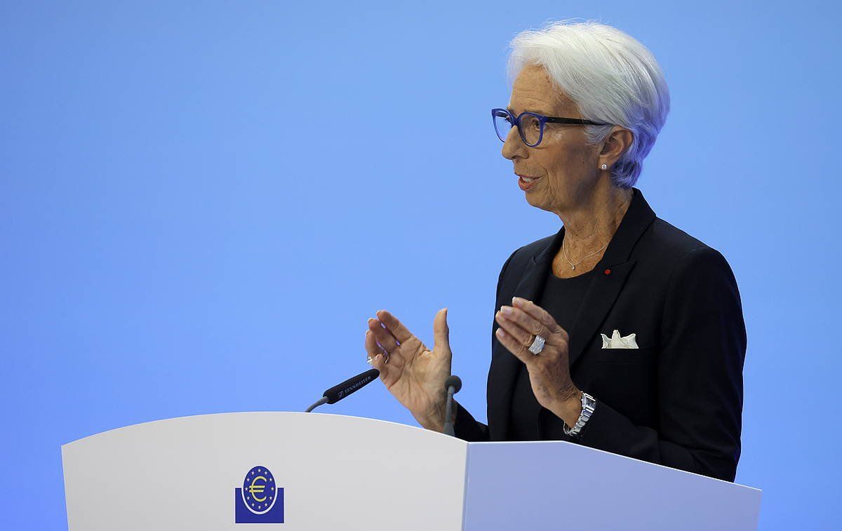 EBZko presidente Christine Lagarde, artxioko irudi batean. RONALD WITTEK / EFE