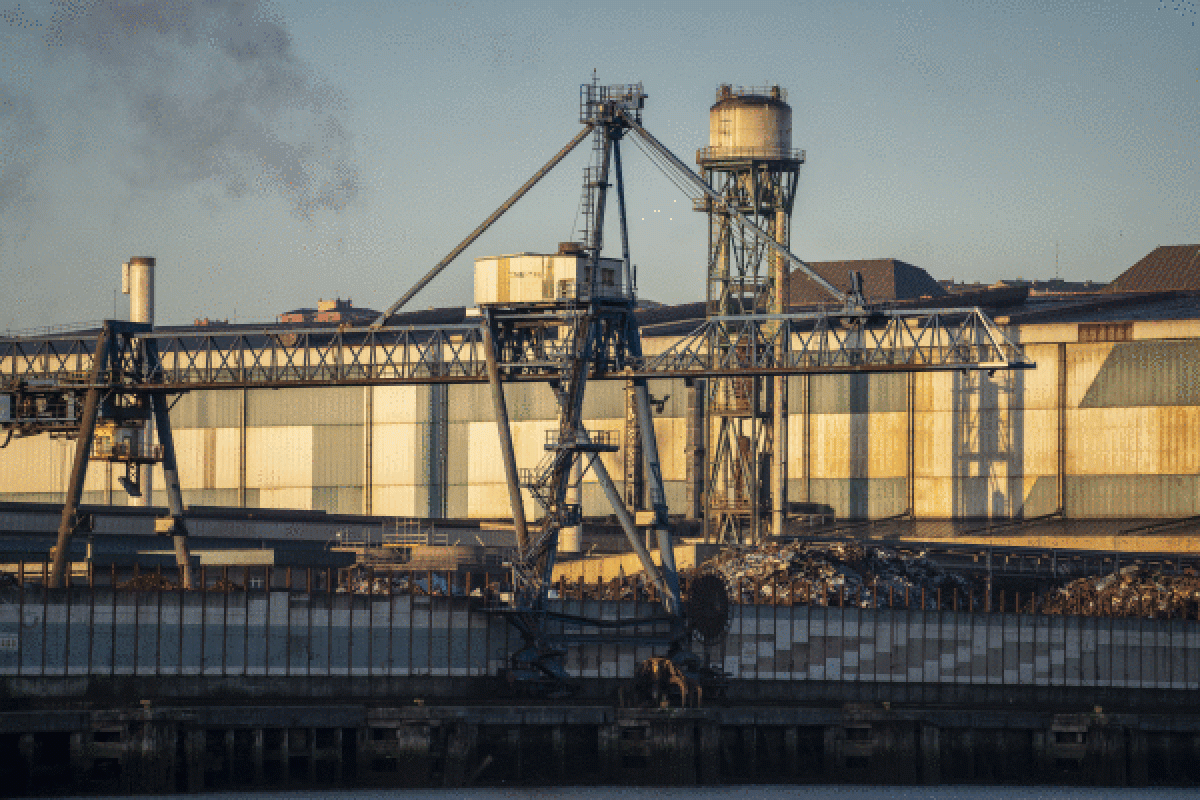 Arcelor Mittalek Sestaon duen altzairutegia. MARISOL RAMIREZ / FOKU