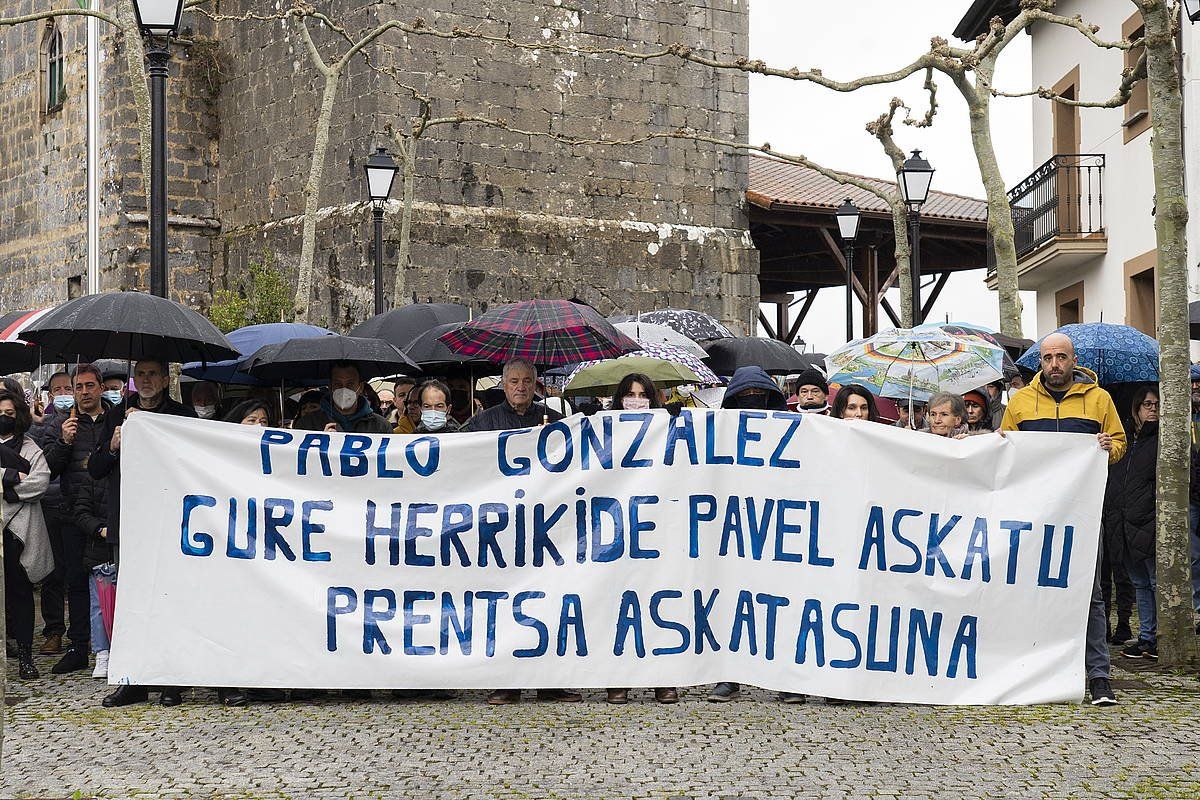 Pablo Gonzalezen askatasunen aldeko manifestazio bat, martxoan, Nabarnizen (Bizkaia). MONIKA DEL VALLE / FOKU