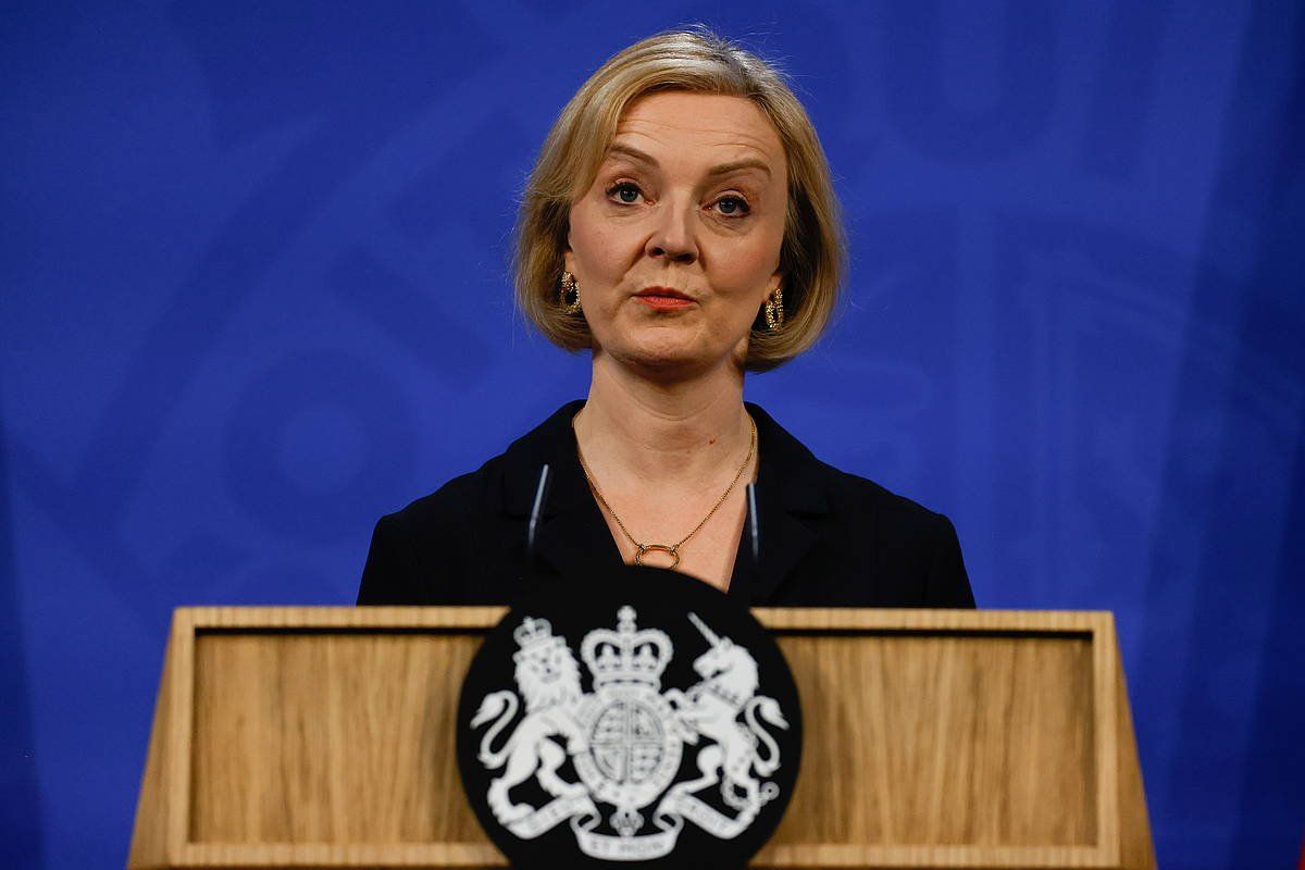 Liz Truss Erresuma Batuko lehen ministroa, joan den ostiralean, Downing Streeten egindako agerraldian, Londresen. CARLOS JASSO / EFE