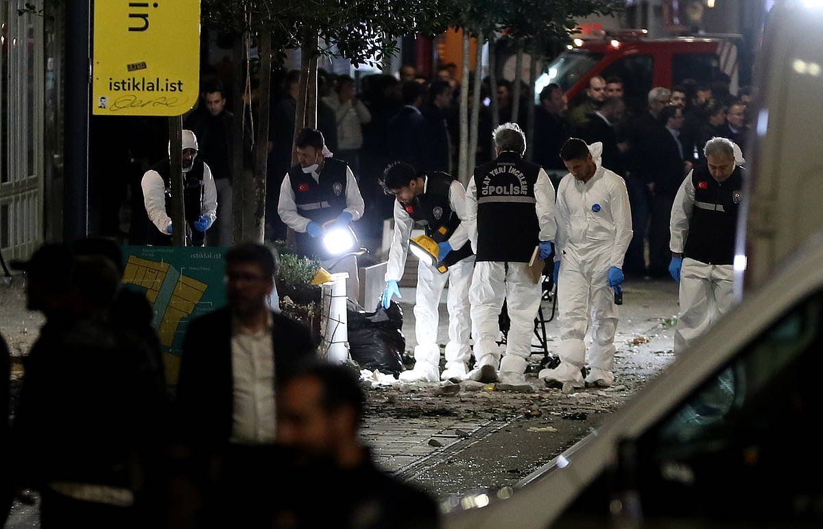 Turkiako Polizia Istanbuleko (Turkia) Istiklak etorbidean, gaur. ERDEM SAHIN / EFE