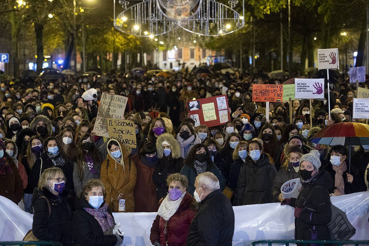 Emakumeen indarkeriaren kontrako eguneko manifestazioa, iaz, Iruñean. IñIGO URIZ/ FOKU