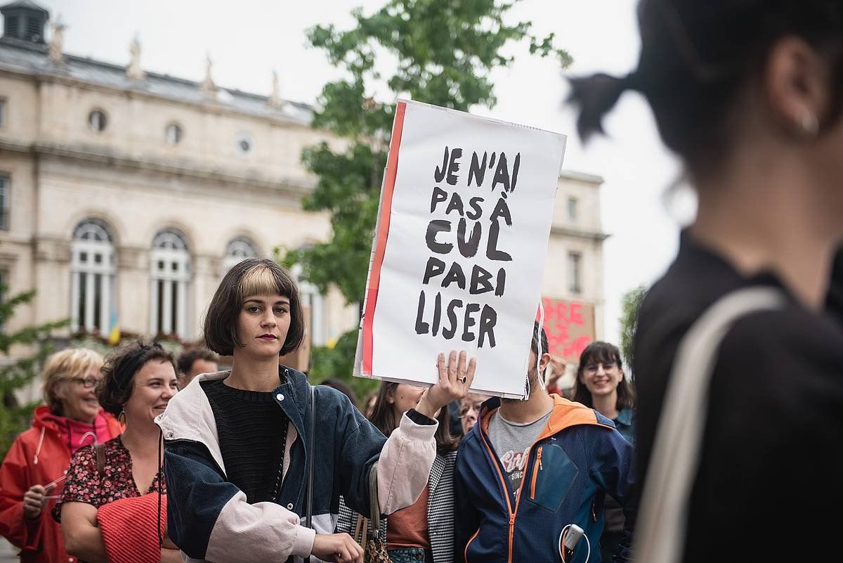 Abortatzeko eskubidearen aldeko elkarretaratze bat, Baionan. GUILLAUME FAVEAU