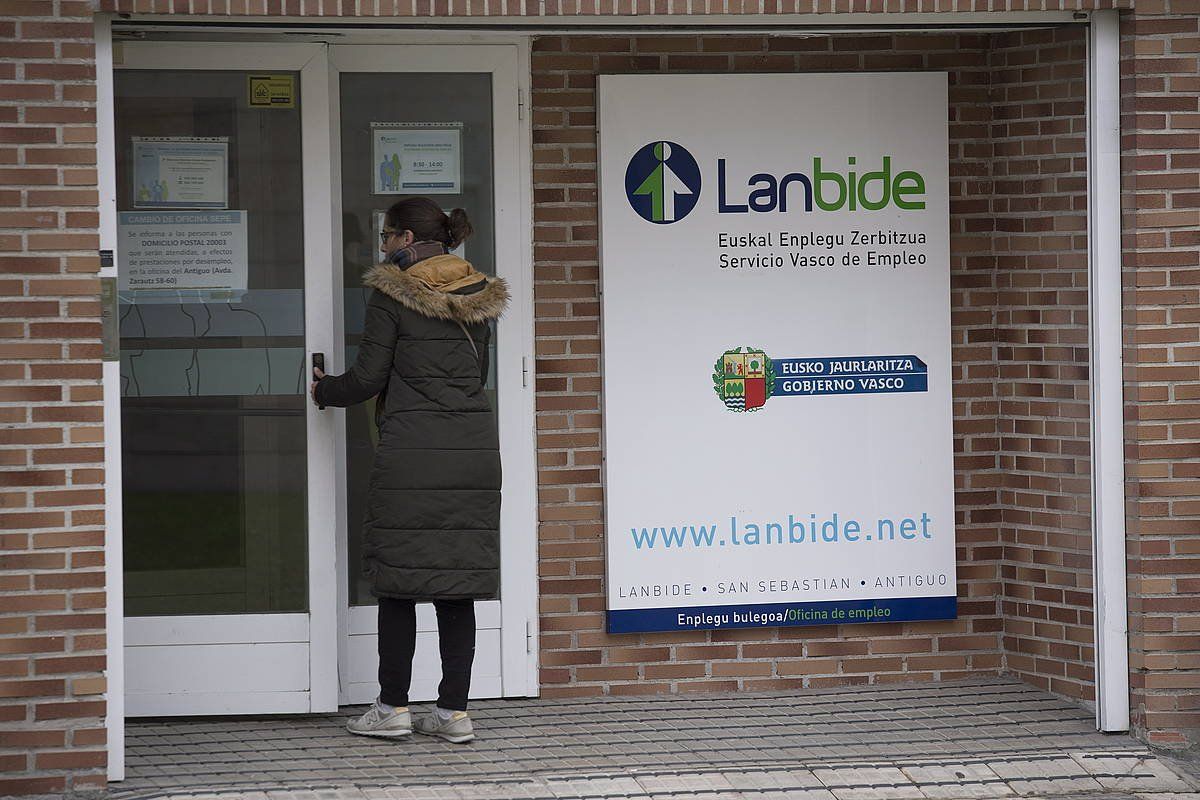 Lanbideren bulego bat Donostian. JUAN CARLOS RUIZ/FOKU