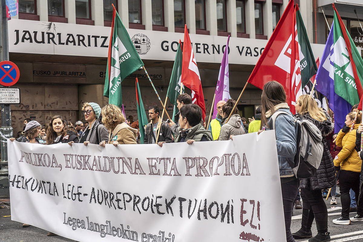 Azaroaren 30eko greba egunean Bilbon egindako manifestazioa. MARISOL RAMIREZ / FOKU