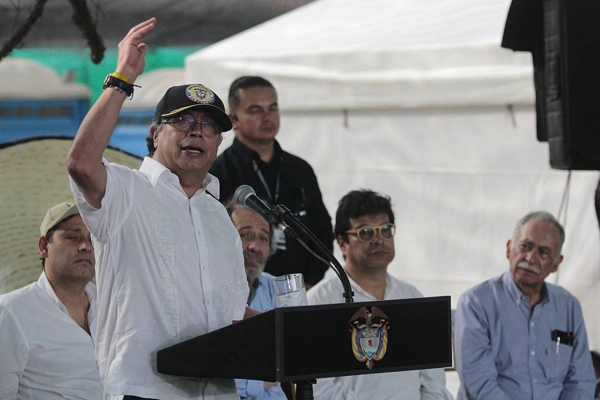 Gustavo Petro Kolonbiako presidentea, abenduan eginiko ekitaldi batean. MARIO CAICEDO /  EFE