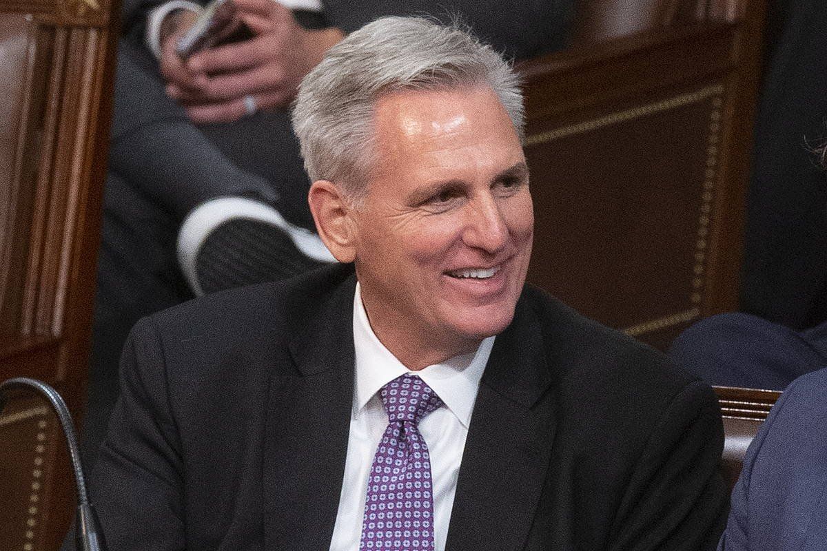 Kevin McCarthy AEBetako Alderdi Errepublikanoaren Ordezkarien Ganberarako hautagaia, atzoko bozketan, Washingtonen. MICHAEL REYNOLDS / EFE