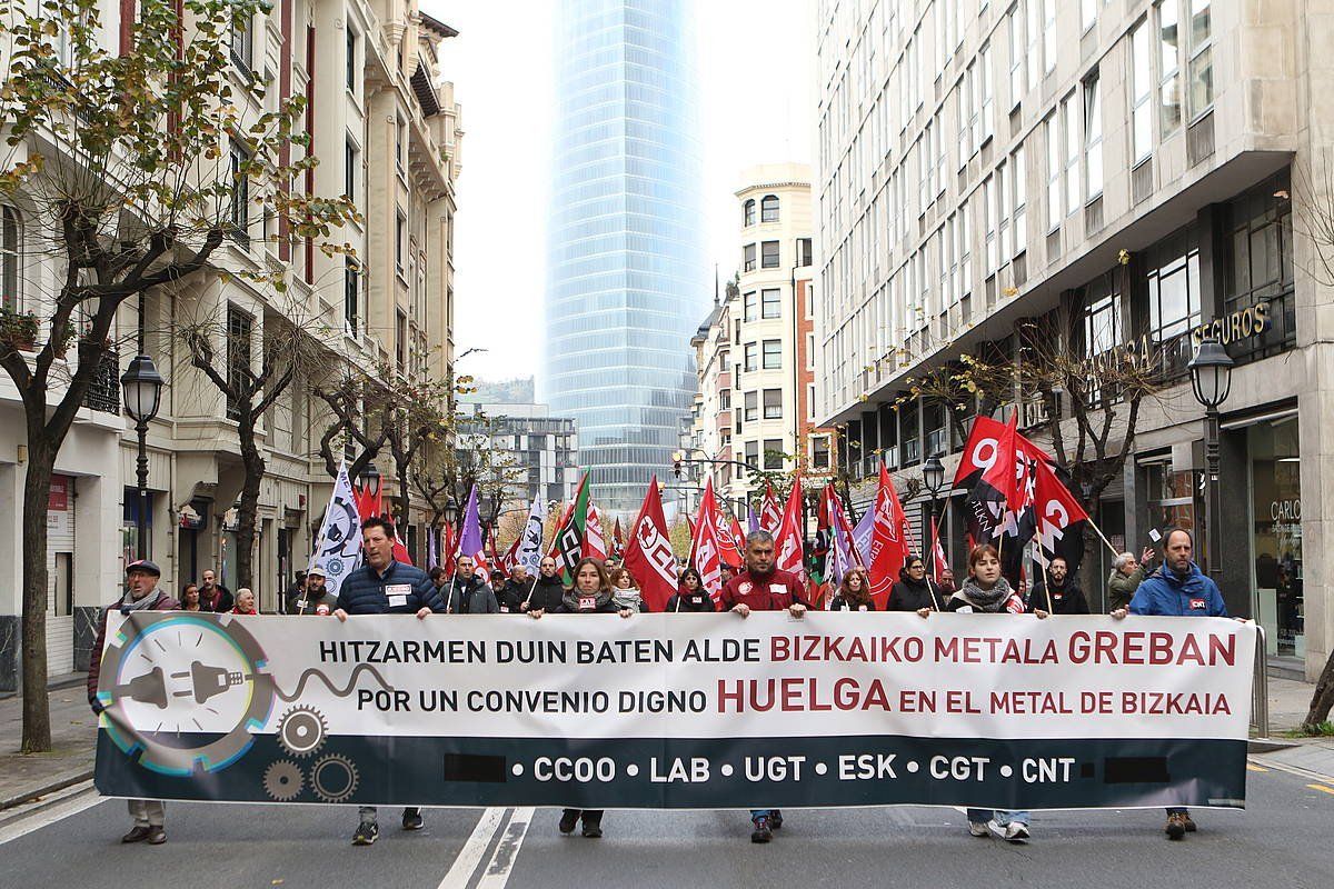 Bizkaiko metalgintzaren manifestazio bat, CCOOk, LABek eta UGTk deituta. OSKAR MATXIN EDESA / FOKU