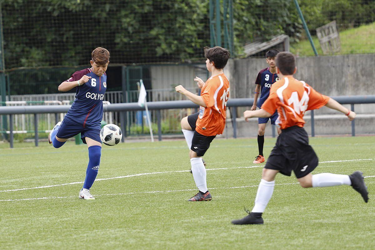 Haurren futbol partida bat. MAIALEN ANDRES / FOKU