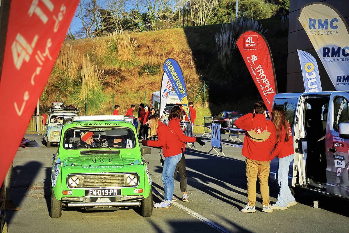 Rallyaren irtera, gaur, Miarritzen. FLASHSPORT / 4L TROPHY