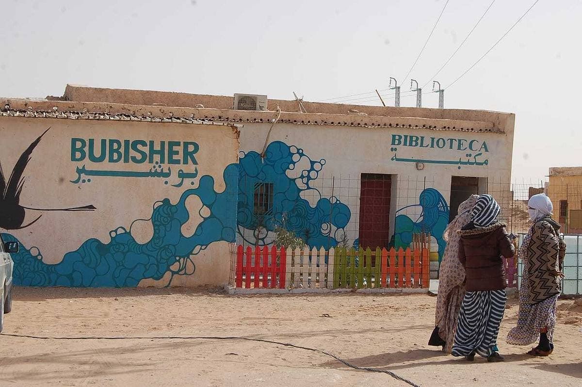 Bubisherrek Bujadorren (Saharan) duen liburutegia, Saharako Kabiak bere tailerrak eskaintzen dituen lekua. SAHARAKO KABIAK