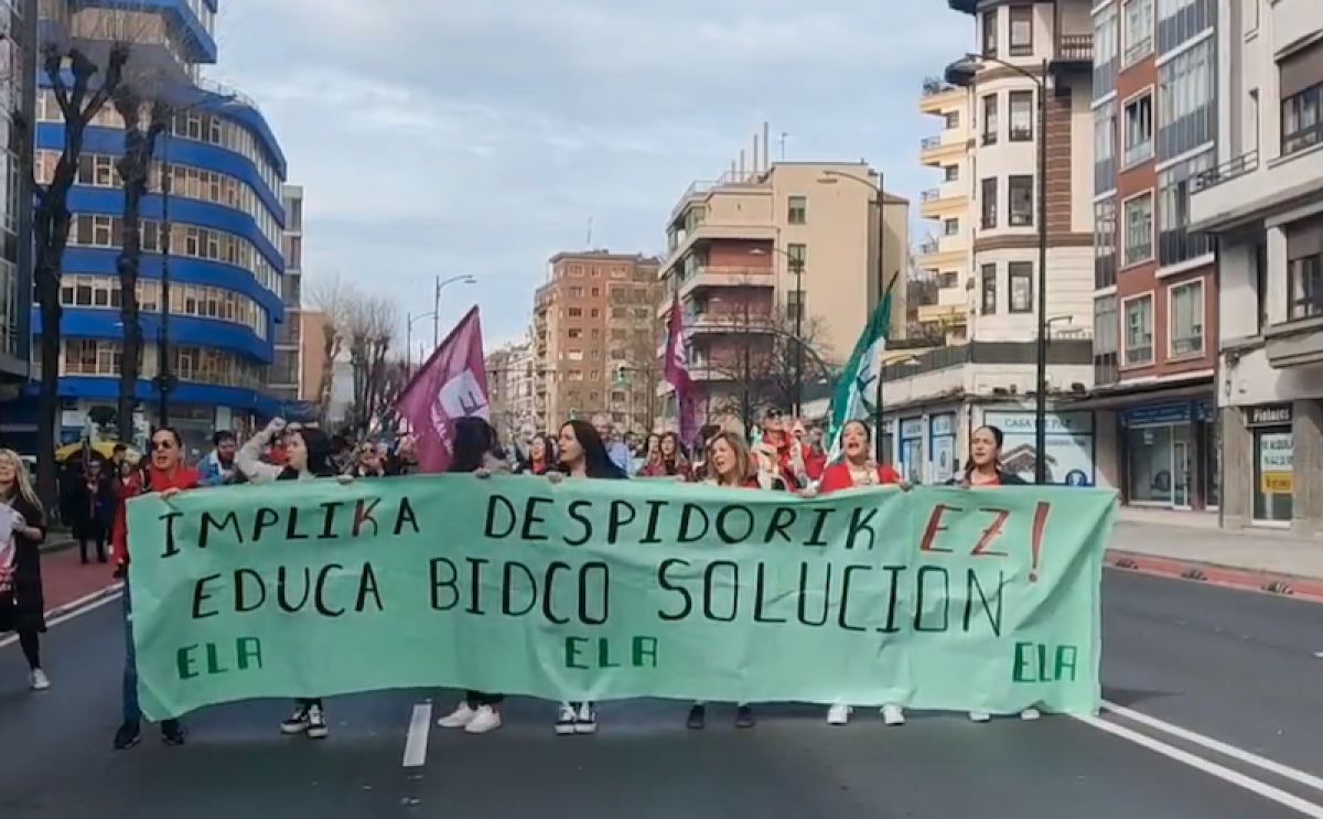 Implikako langileak protestan, gaur, Bilbon. BERRIA