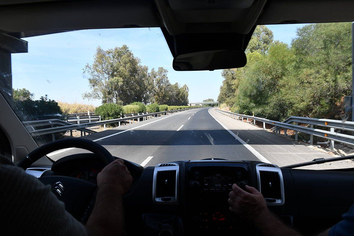 Mirentxinen furgonetetako bat, 2020ko urrian, euskal presoei bisita egiteko bidaian. 7. NAGORE ARIN