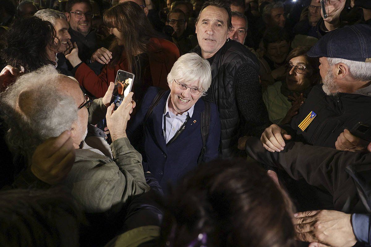 Clara Ponsati kontseilari ohia, atzo, Bartzelonan, ke geratu ostean. QUIQUE GARCIA, EFE